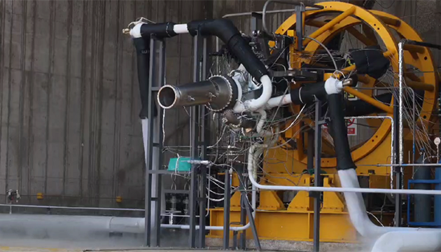 星际荣耀百吨级液氧甲烷发动机完成真实介质半系统联合试验